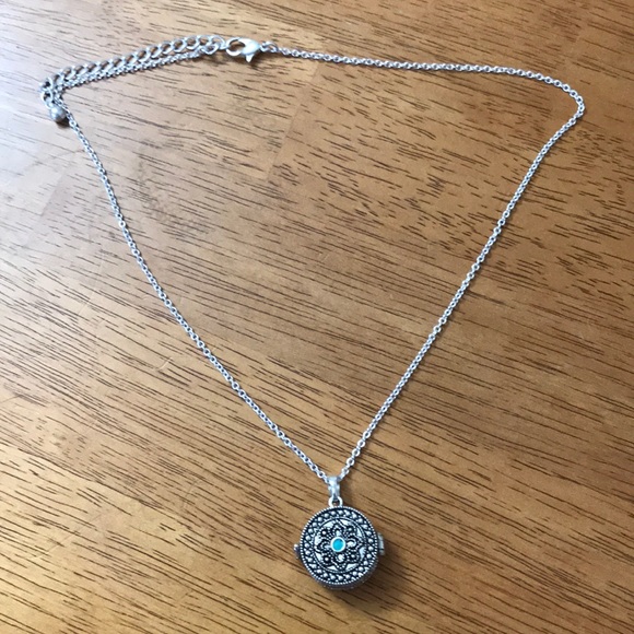 Locket Style Necklace - Picture 1 of 5